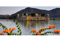 5 Reliable Bus Rental in Jaipur Options (No Hidden Costs)