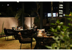 Rooftop restaurant near Akshardham Mandir